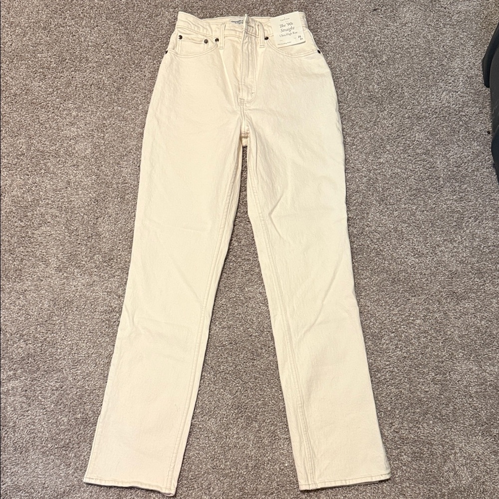Abercrombie Curve Love The ‘90s Straight Ultra High Rise Jeans